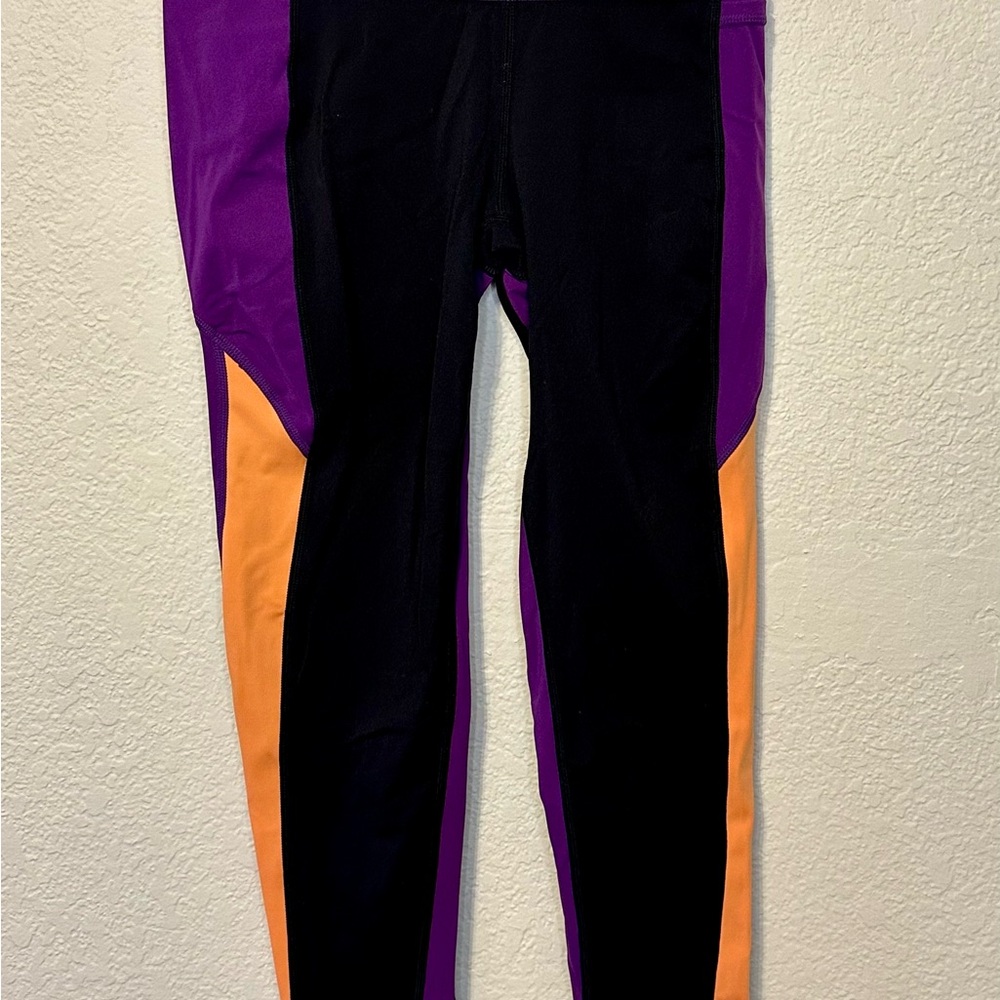 Sweaty Betty Purple and Black Leggings Color-Blocked Design